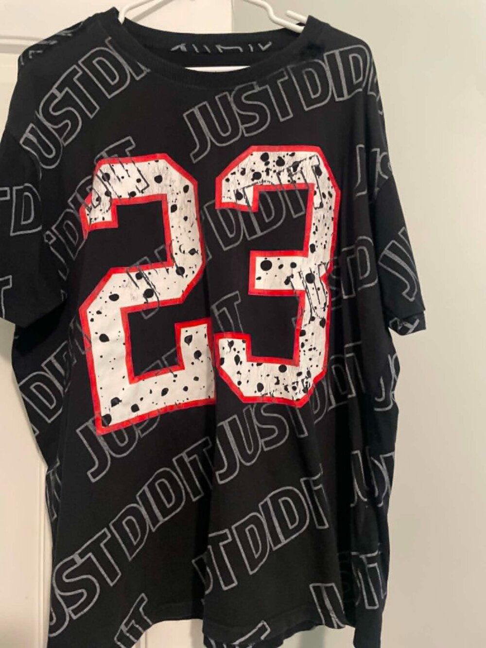 Just Did It Saying Oversized T Shirt with the number 23 Black/Red Men